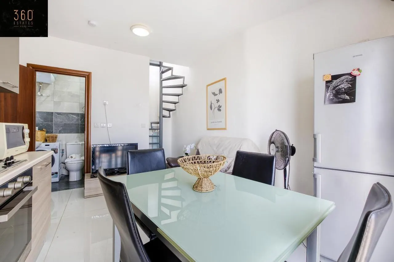 Spacious, 1Br Duplex Off Uni/Hospital With Wifi By 360 Estates Msida
