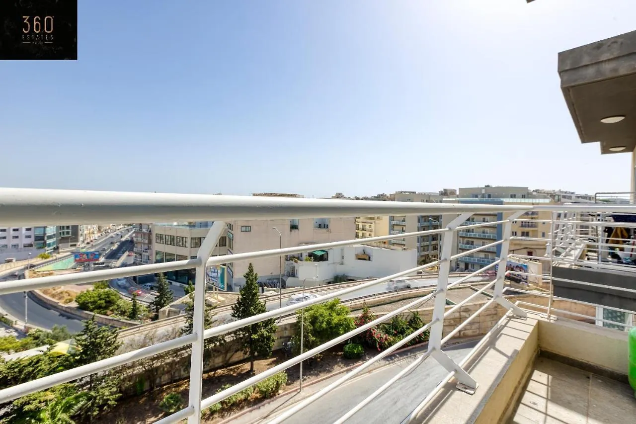 Spacious, 1Br Duplex Off Uni/Hospital With Wifi By 360 Estates Msida 0*,  Malta