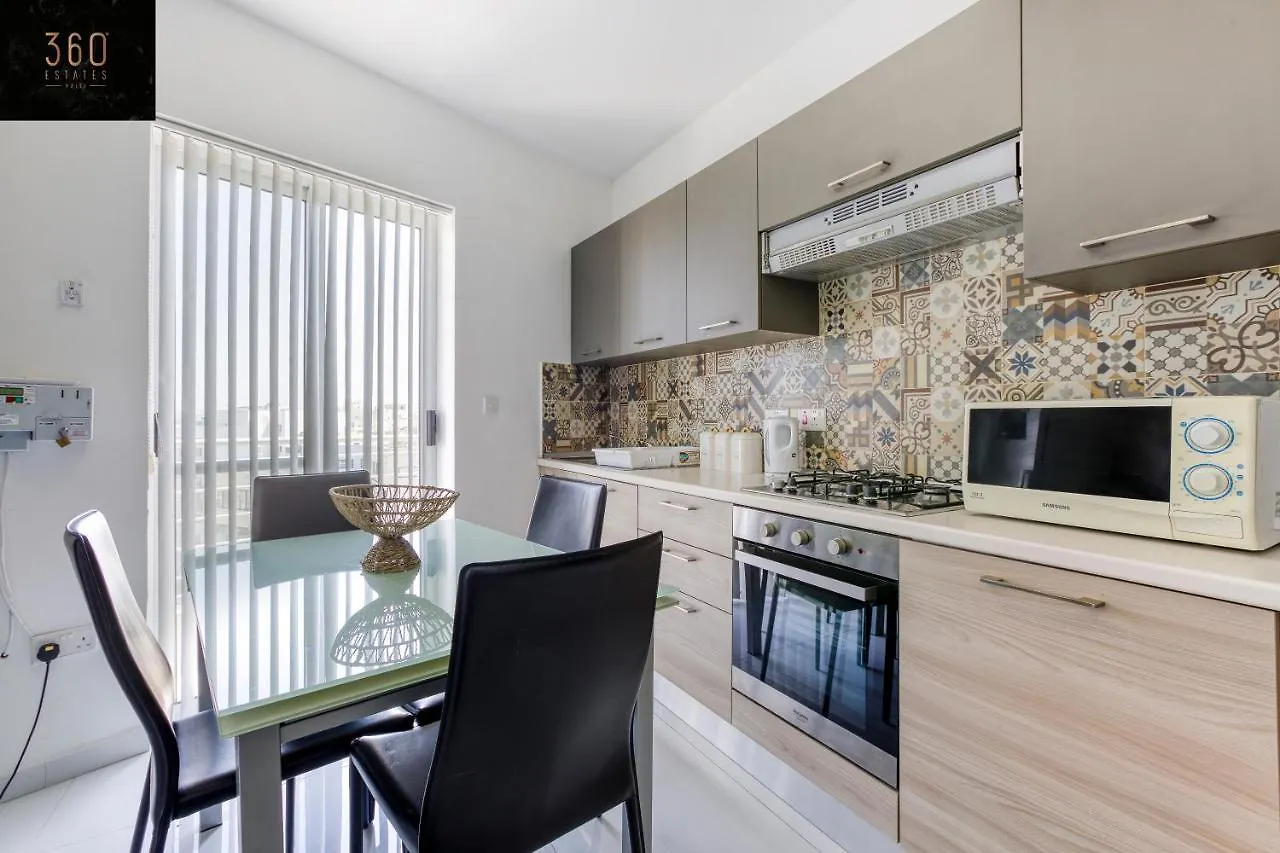 Spacious, 1Br Duplex Off Uni/Hospital With Wifi By 360 Estates Msida